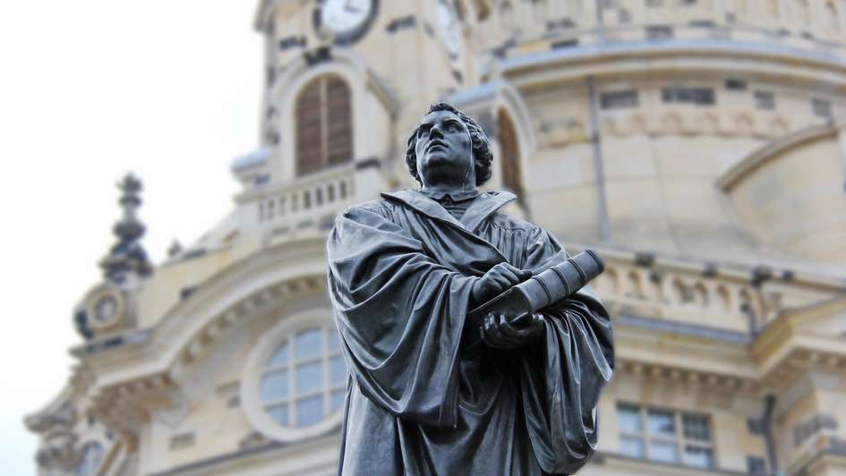 Martin-Luther-Denkmal vor der Frauenkirche in Dresden