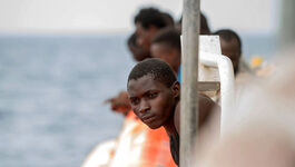 Gerettete Flüchtlinge an Bord der „Sea-Watch 2“ im Oktober 2016. (Archivbild)