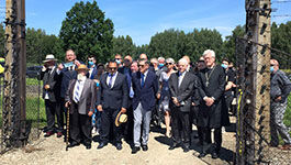 Die gemeinsaame Delegation in der Gedenkstätte Auschwitz-Birkenau