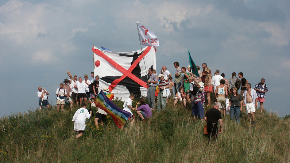 Bürger protestieren gegen eine militärische Nutzung der Kyritz-Ruppiner Heide