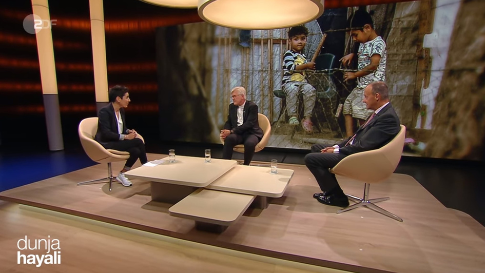Dunja Hayali, Heinrich Bedford-Strohm und Friedrich Merz am 30. Juli 2020 bei der ZDF-Sendung 'dunja hayali' (Screenshot)
