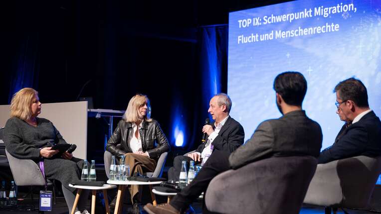 Podiumsdiskussion zum Schwerpunktthema „Migration, Flucht und Menschenrechte“