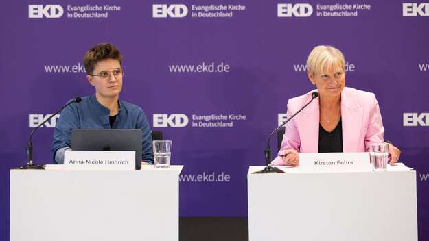 Anna-Nicole Heinrich und Kirsten Fehrs bei einer gemeinsamen Pressekonferenz